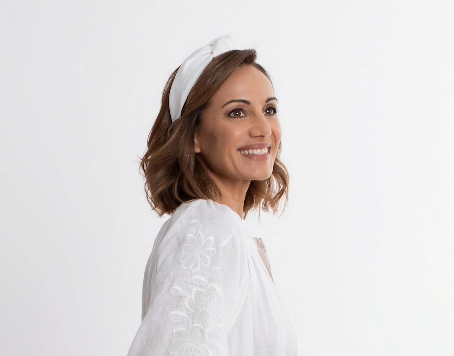 Amalfi: Diadema blanca 100% lino con lazo