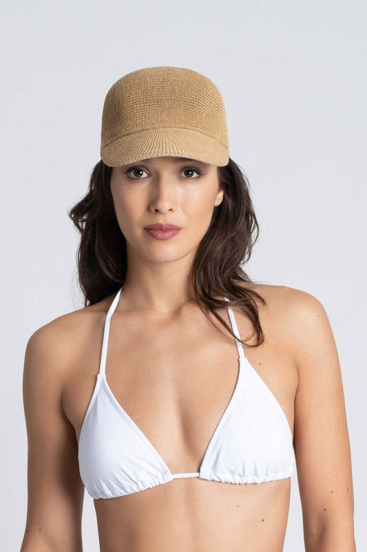 Corfú: camel straw cap with natural shell.