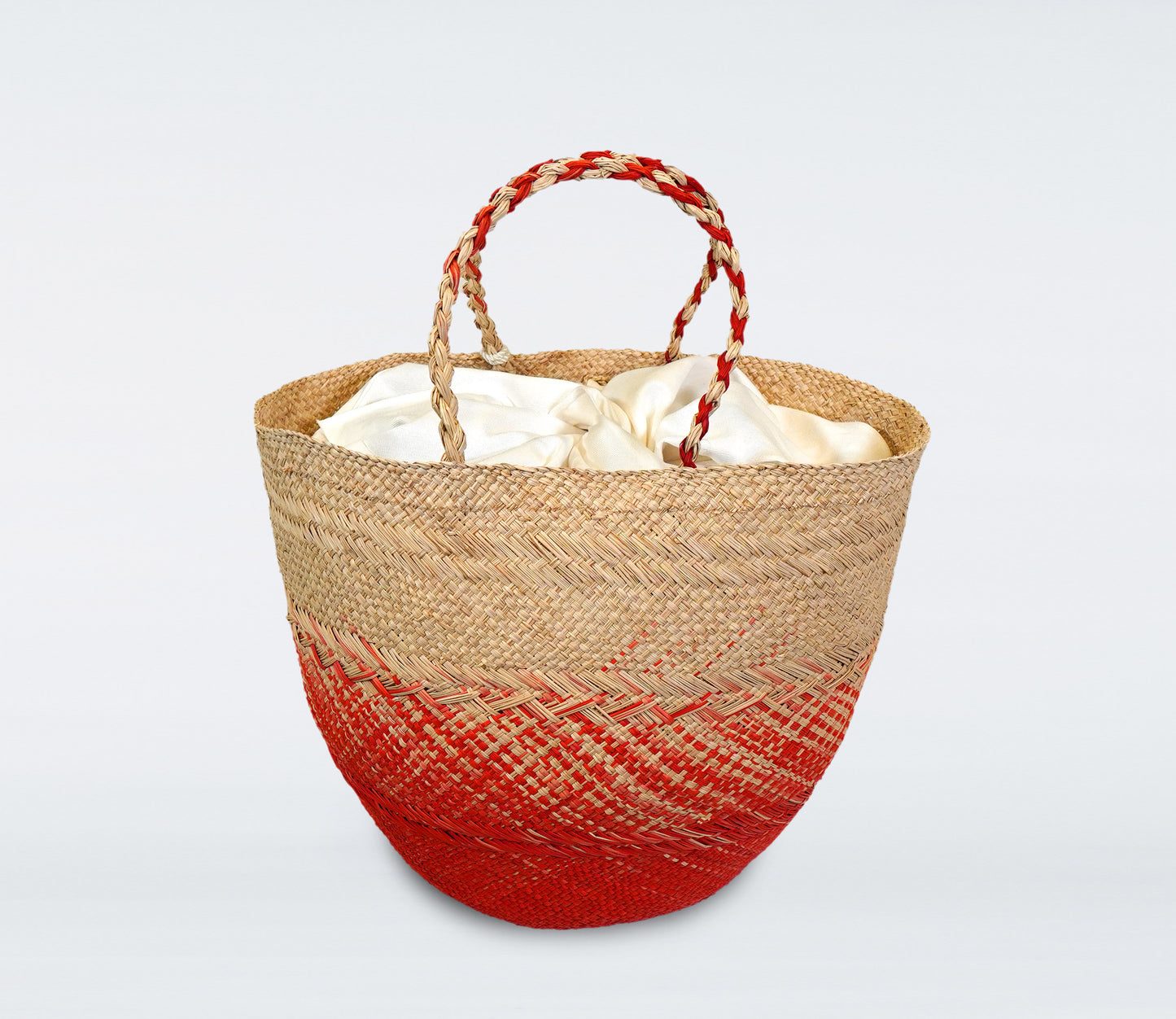 Milos: Medium red basket in straw, cotton bag and natural shell.
