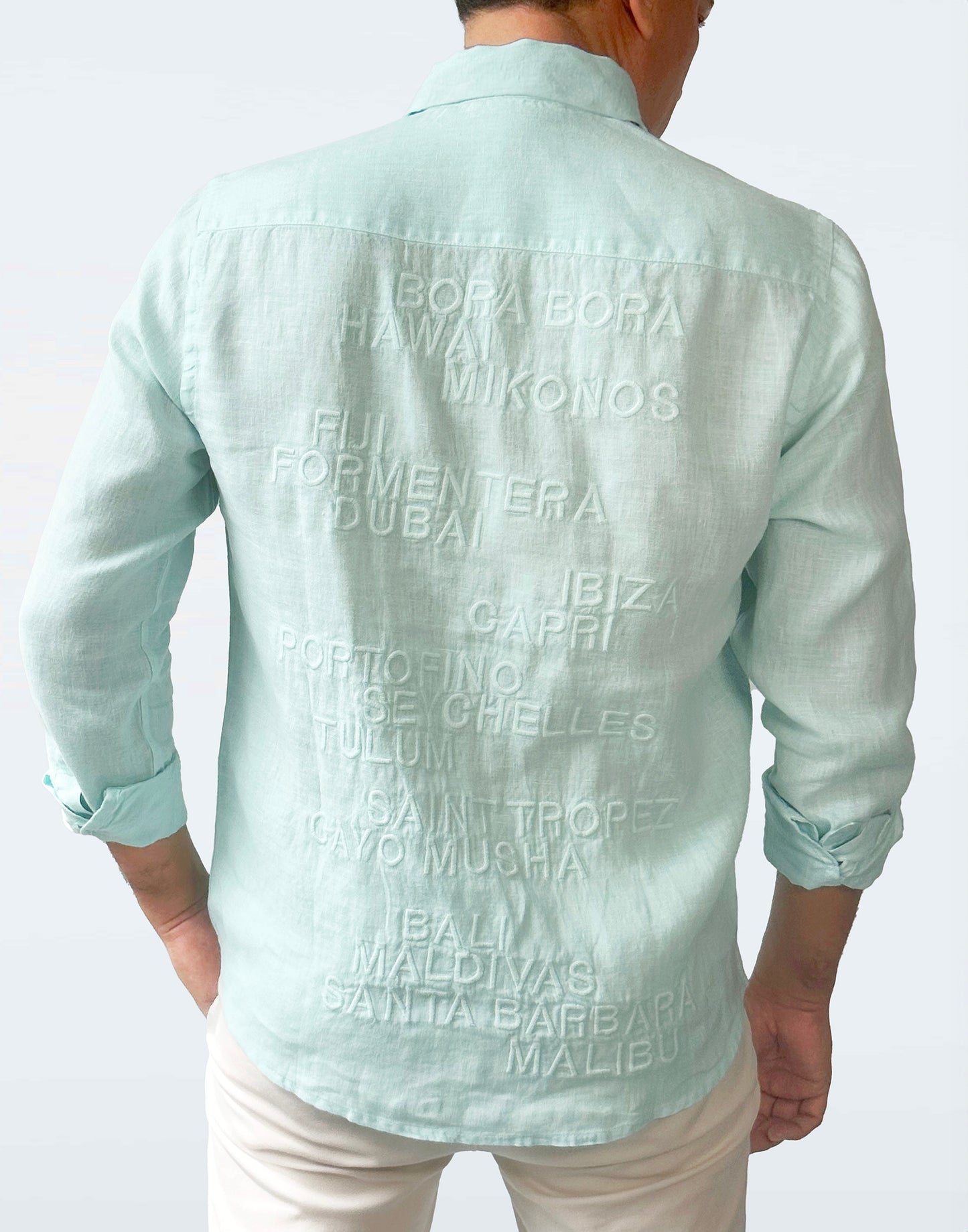 Turquoise 100% linen unisex shirt with mother-of-pearl buttons